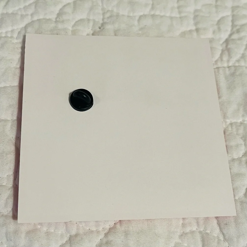 Inspirational Religious Pins with Heart Design - Picture 3 of 3